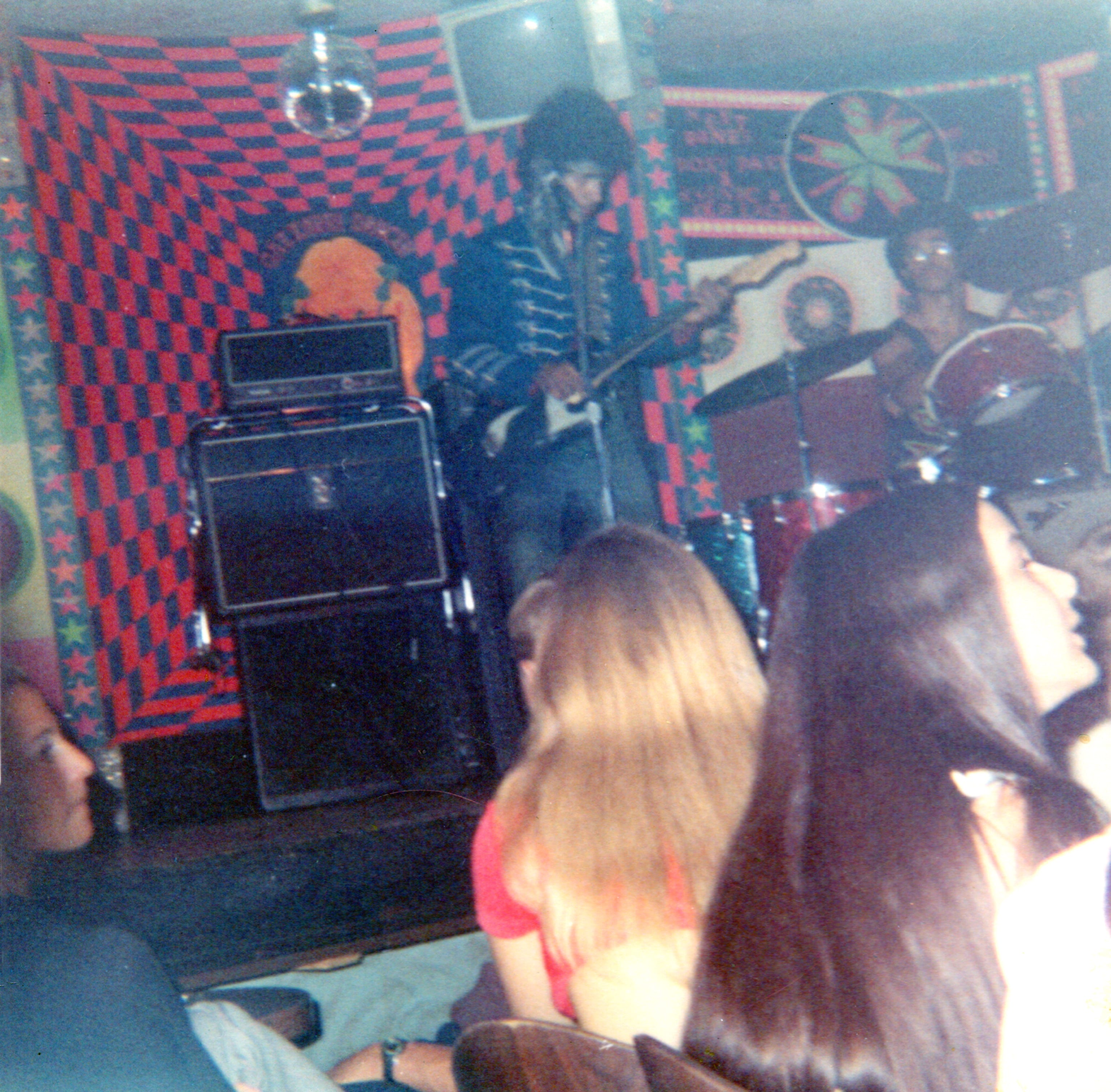 Michael North play music at Gazzarri's